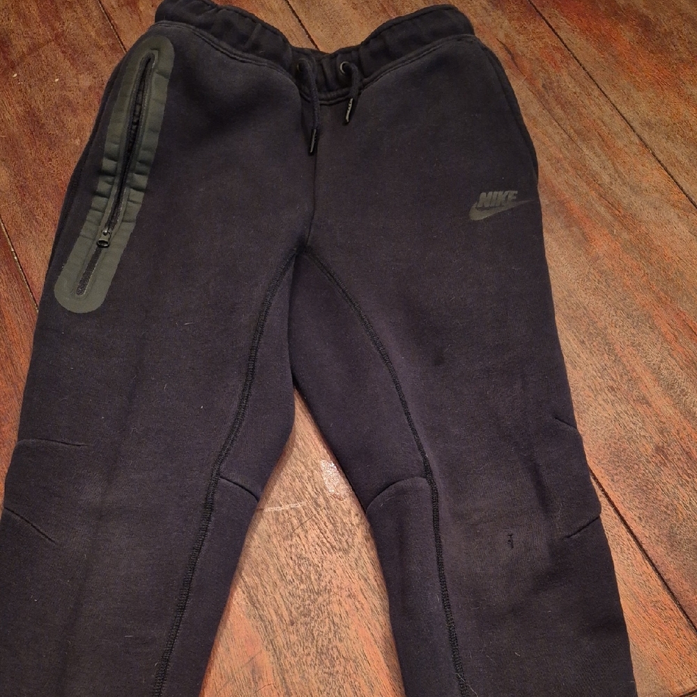 Nike Kids Black Nike Teck